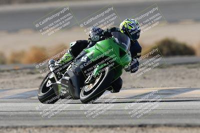 media/Nov-16-2025-Race Pace (Sun) [[8c5fa54630]]/Non Verified Riders (1st 20 Minutes)/1-Turn 14 (10am)/